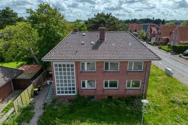 Nordseetraum in Döse – Zweifamilienhaus mit großem Grundstück und Doppelgarage