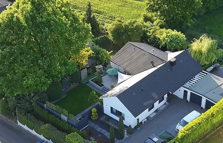Repräsentativ und Privat