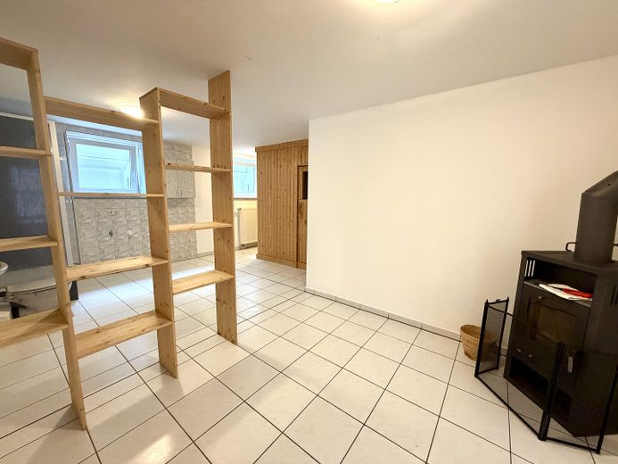 225 qm Familienglück auf 2 Ebenen + Toller Garten, Sauna & Kamin – Wellnessraum mit Kamin