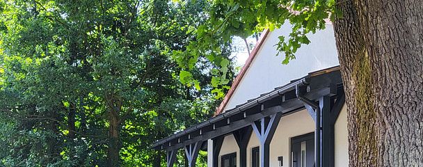 Vorderansicht von der Straße 
