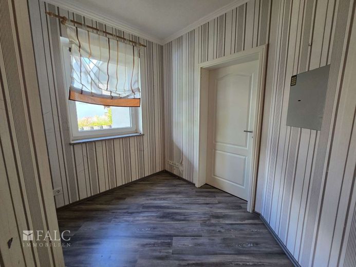 Ein Paradies für eine große Familie im Blumenviertel in Nümbrecht – Vorraum Elternschlafzimmer