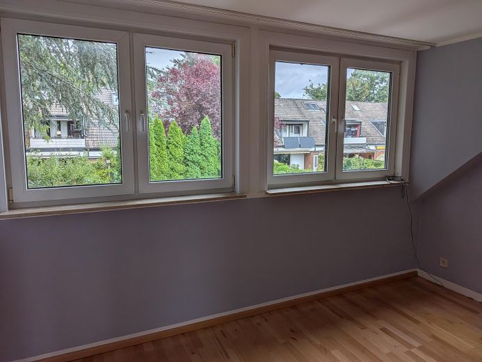 Geniş bir sıra evin son ünitesi, güney terası ve 3 yatak odasıyla sakin konumda – Zimmer 3