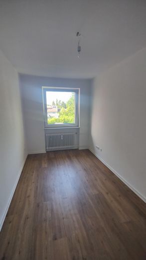 Refurbished 3-room apartment for rent in a good location in Rahlstedt – Kinder- / Arbeitszimmer