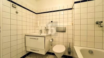 FRISCH RENOVIERTE 2-ZI-ETW MIT TERRASSE, HILDEN – 1781802233_67d953.jpg