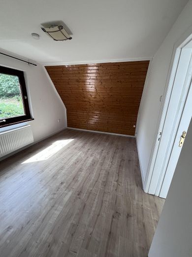 Einfamilienhaus mit Garten – Schlafzimmer 2