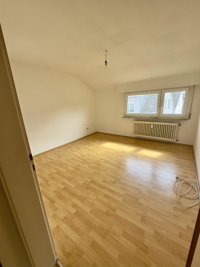 Helle 4-Zimmer-Wohnung mit Balkon & Garage in Korb – ideal für Paare – Foto 9