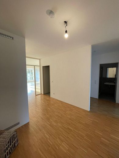 Energieeffizient Stadtwald 3,5 Zimmer mit Loggia, EBK und Tiefgarage – Foto 8