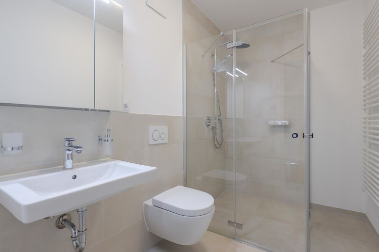 2 Zimmer Luxus Neubau - Einbauküche + Parkett - vom Eigentümer – Duschbad