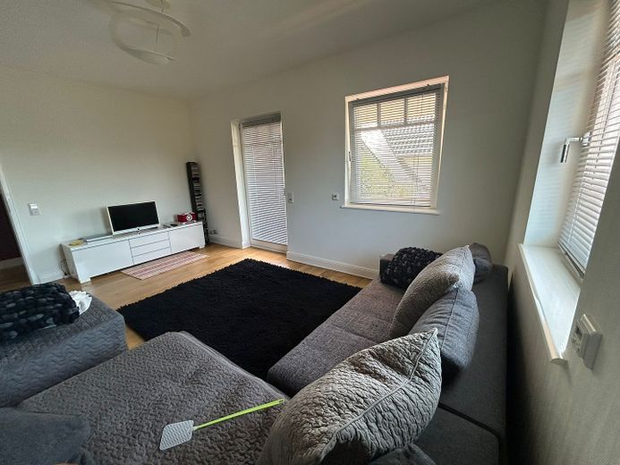 Große und modern-luxuriös ausgestattete Villa im Toskana-Stil am Hamburger Stadtrand zu verkaufen – Zimmer 3 (OG)