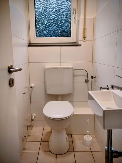WG-Zimmer frei in Mainz – Uni, Klinik & City fast vor der Tür! – Gästetoilette