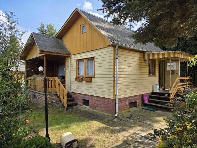 Terrain à bâtir exclusif « dent creuse » à Chemnitz Fürth à vendre – Bungalow