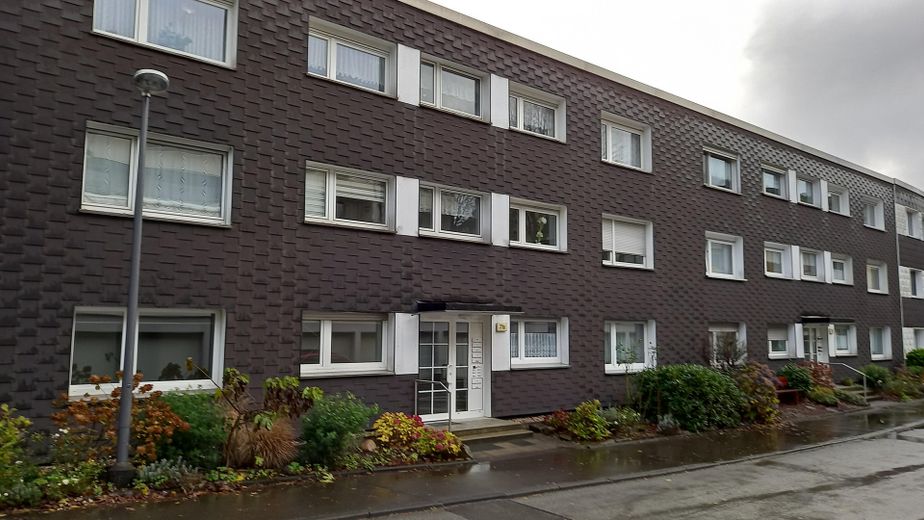 sonnige Wohnung mit Weitblick – Hauseingang