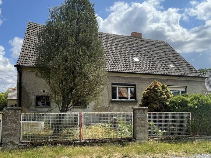 Bauernhaus auf weitläufigem Grundstück in ruhiger, ländlicher Lage – Photo 1