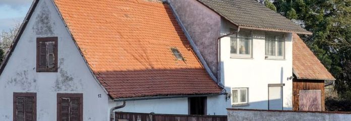 Berg: Großes Grundstück mit altem Haus zum Abreißen oder Kernsanieren