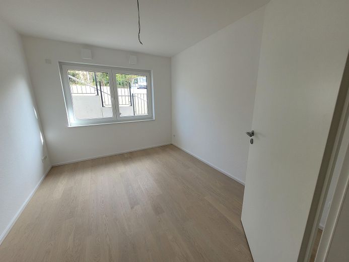 MODERN WOHNEN, DRAUSSEN GENIESSEN - MIT TERRASSE & GARTEN – Kinder-, Gästezimmer 1