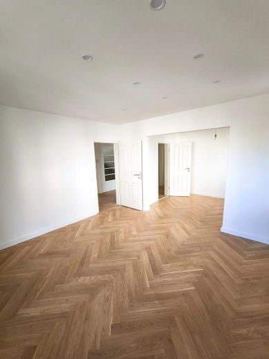 Top-Lage & Erstbezug-Standard: modernisierte 4-Zimmer-Wohnung (4 +1 Zimmer) – फोटो 3