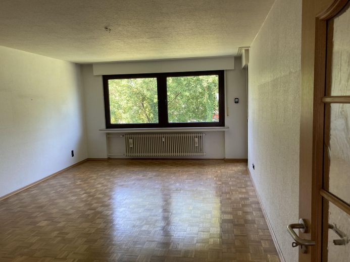 3,5 Zimmer Wohlfühlwohnung in Dortmund am Volksgarten – Wohnzimmer