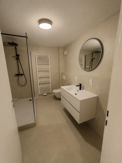 Sofort bezugsfrei nach Renovierung | Findorff | Garage | provisionsfrei | nahe Bürgerpark – Badezimmer