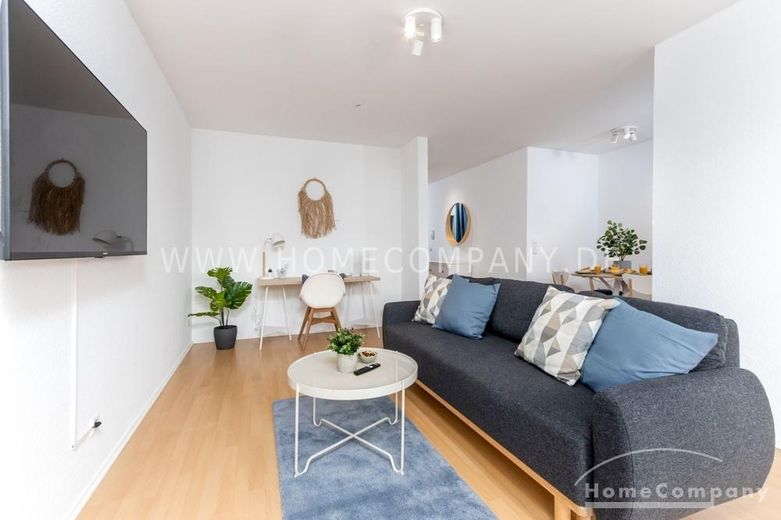 **Helle, großzügige und frisch renovierte 2,5 Zimmer Wohnung mit Balkon** – 3c4484ae58d5da56ff2eee68e2a72caf3f3e96c1.jpg