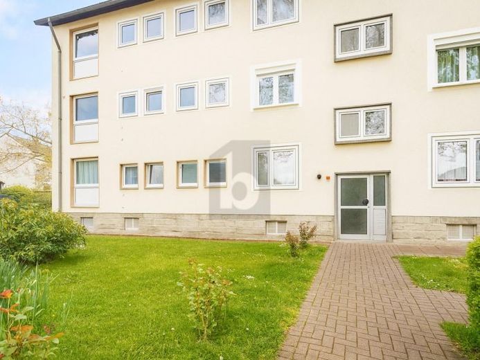 MERKEZI KONUMDA BAHÇELİ DEĞERİNİ KORUYAN DAİRE – Foto 1