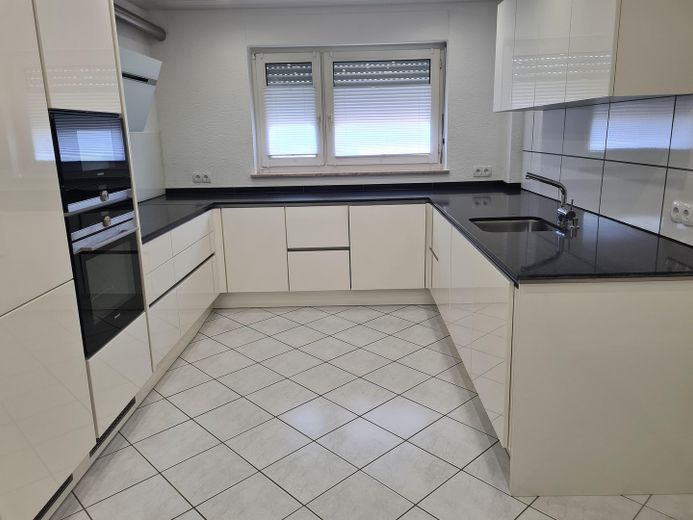 Piso de cuatro habitaciones con terraza en Fellbach – Foto 11