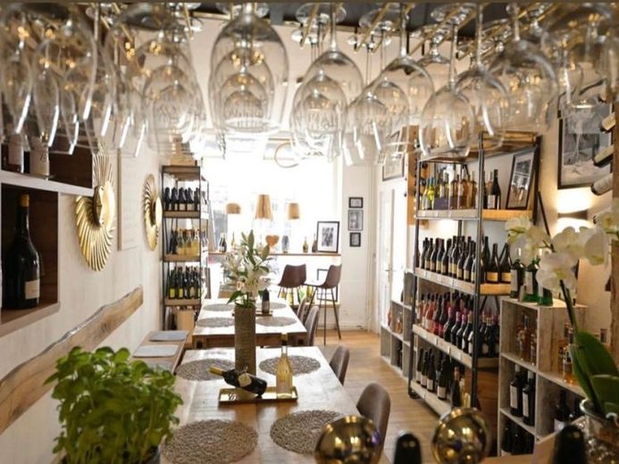 Weinbar & Weinladen in Lüneburg - Wasserviertel – Foto 1