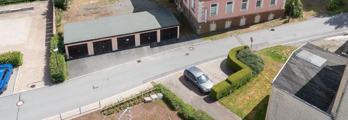 Edificio storico residenziale e commerciale al confine – attività commerciale, abitazione e potenziale di sviluppo