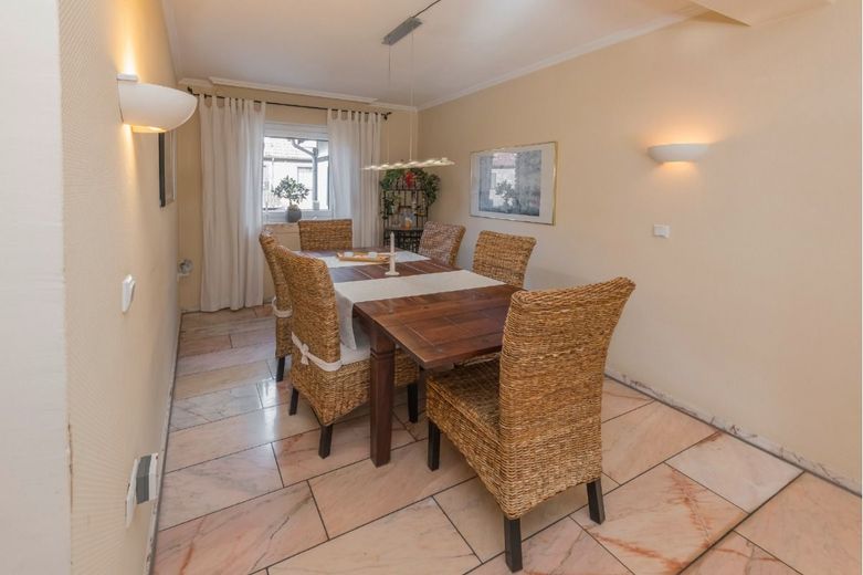 Top EFH mit Einliegerwohnung / Büro in bester Lage von Dortmund Kirchhörde Lücklemberg RMH / DHH – Essbereich