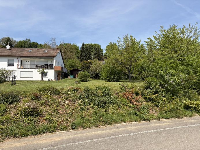 Attraktives Eckgrundstück in begehrter Wohnlage von Hohengehren – 420 m² – Blick aufs Grundstück