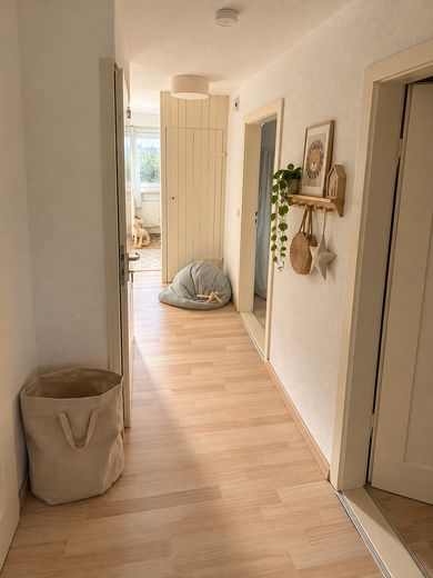Casa unifamiliare ammodernata con ampio giardino – molto spazio per tutta la famiglia – Foto 15