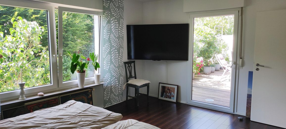 Einfamilienhaus (freistehend) mit Einliegerwohnung – Schlafzimmer