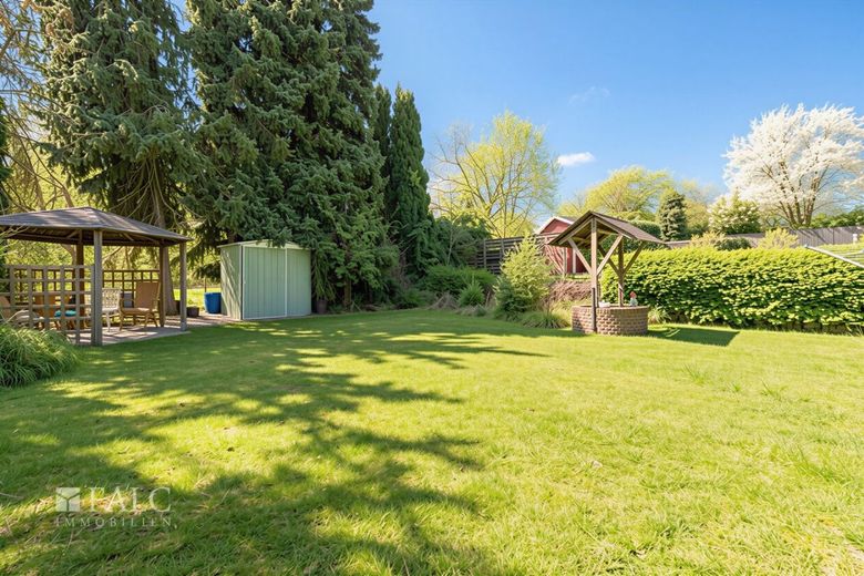 Alles unter einem Dach - Einfamilienhaus oder Mehrgenerationen? – Endlich ein eigener Garten !