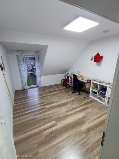 Bahçeli, havuzlu ve şömineli, sakin konumda geniş, mobilyalı ikiz ev - HH-Eidelstedt – OG-Schlafzimmer 3