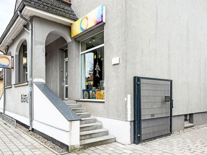 Voll vermietetes Wohn- und Geschäftshaus in Falkensee-Falkenhagen – ca. 461 m² vermietbare Fläche – फोटो 1