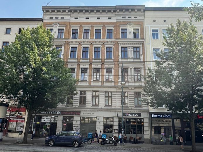 Viel Platz zum Wohlfühlen - Helle 2-Zimmer-Wohnung mit EBK in fußläufiger Nähe zur Altstadt – Außenansicht