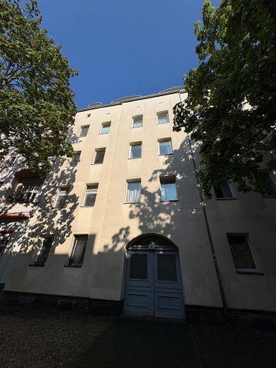Sofort bezugsfertig und vollständig modernisierte 2 Zimmer Wohnung – Haus