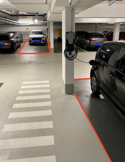 Tiefgaragenstellplätze