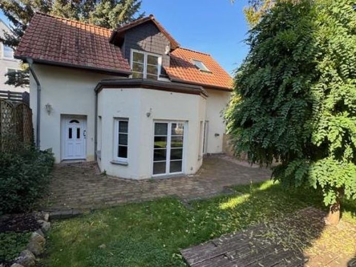 Stilvolles kleines Einfamilienhaus in MD.Stadtfeld West mit schönen Garten.Garage. zu verkaufen.! – फोटो 1