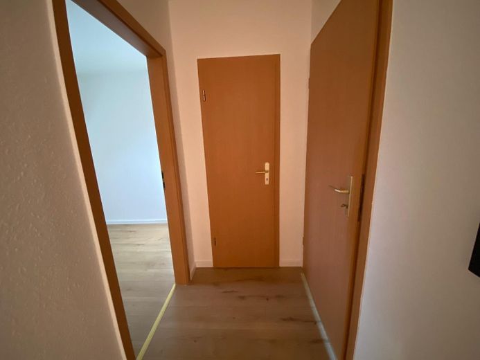 Renovierte Dachgeschosswohnung in ruhiger Lage – Foto 2