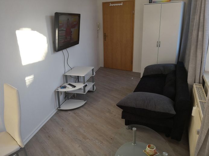 Moderno appartamento ammobiliato di 1 locale nel cuore di Meerane – Foto 2
