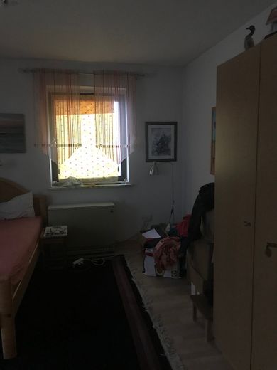 Biete Helle 2 Zimmer Wohnung von Privat in ruhige Lage in Tännesberg mit Terrasse,Grillgarten Mitbenutzung und Stellplatz sowie Keller. Wohnung sehr gut geteilt und Vollmöbliert.70000€ vhb. 015111378015 – Foto 16