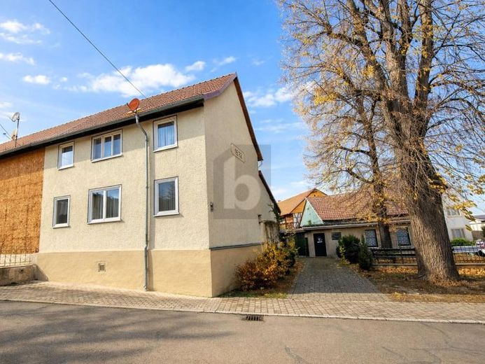 HISTORIC WITH LOTS OF SPACE WITH GARDEN AND GARAGE – Foto 1