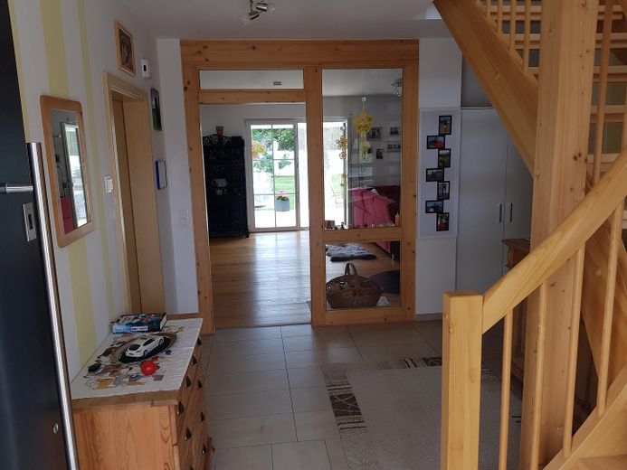 Luxus-Oase am Waldrand: Modernes A + Effizienzhaus mit Pool und Top Bahnanbindung! – Foto 6
