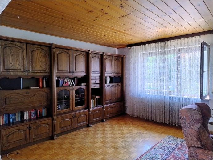 Großzügiger Wohntraum mit Potenzial: 7 Zimmer und unverbaubare Sicht in Wörth-Schaidt! – Wohnen
