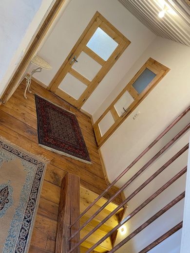 Renovierte 2,5-Zimmer Möblierte Wohnung Galerie Loft in Rottenburg – Flur
