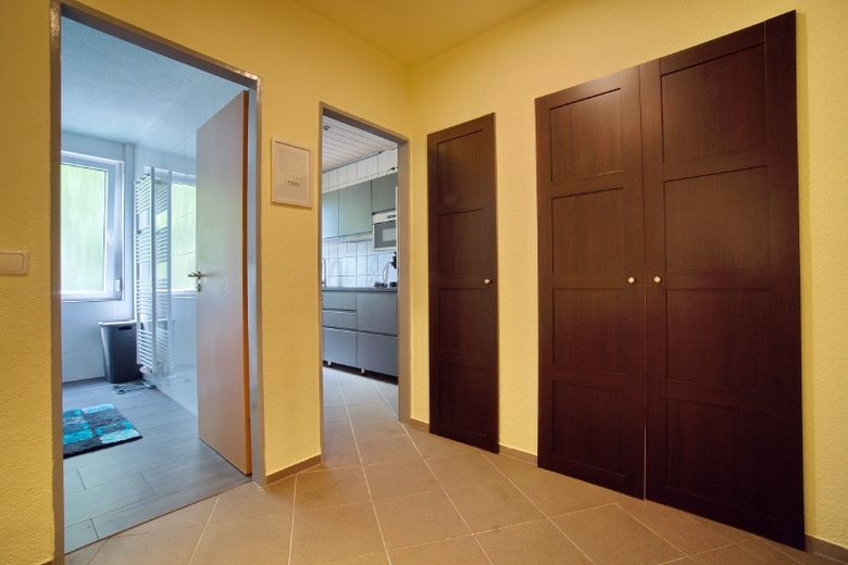 Möblierte Wohnung mit Gartennutzung und Stellplatz in ruhiger und schöner Wohnlage – 23b1989ffd41460dd2dc0426429fdfc967be60ca.jpg
