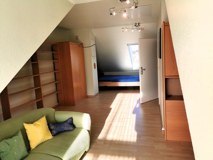 Well-maintained mid-terrace house in a family-friendly location – Studio DG Bild 2