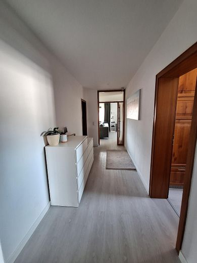 wunderschöne sonnige Wohnung mit Balkon im begehrten Stadtteil Voxtrup in Osnabrück – Flur 3