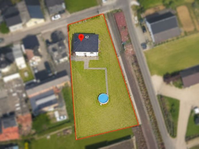 Attraktives Baugrundstück mit inges. 2500 m² Fläche-davon 500 m² Bauland. 20% unterm Bodenrichtwert – फोटो 1