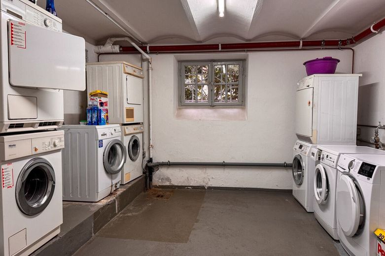 Kapitalanlage mit historischem Charme: 2 Zimmer Maisonett mit Tiefgarage und Balkon in Vegesack – Waschkeller